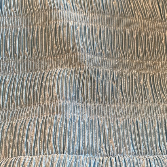 L’ide’e Pleated Gown Light Blue Size 10 in Like New Condition - Picture 11 of 11